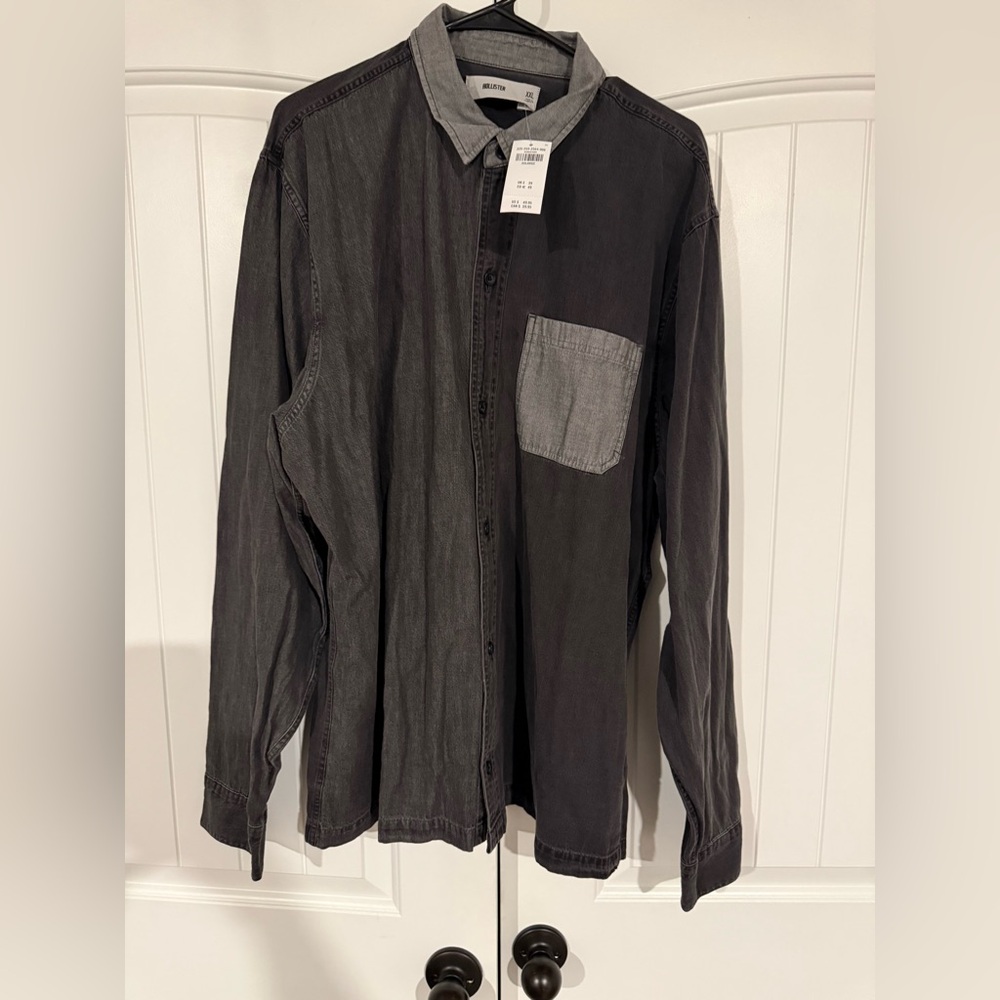 Hollister Multi Colored Charcoal Button Down Shirt